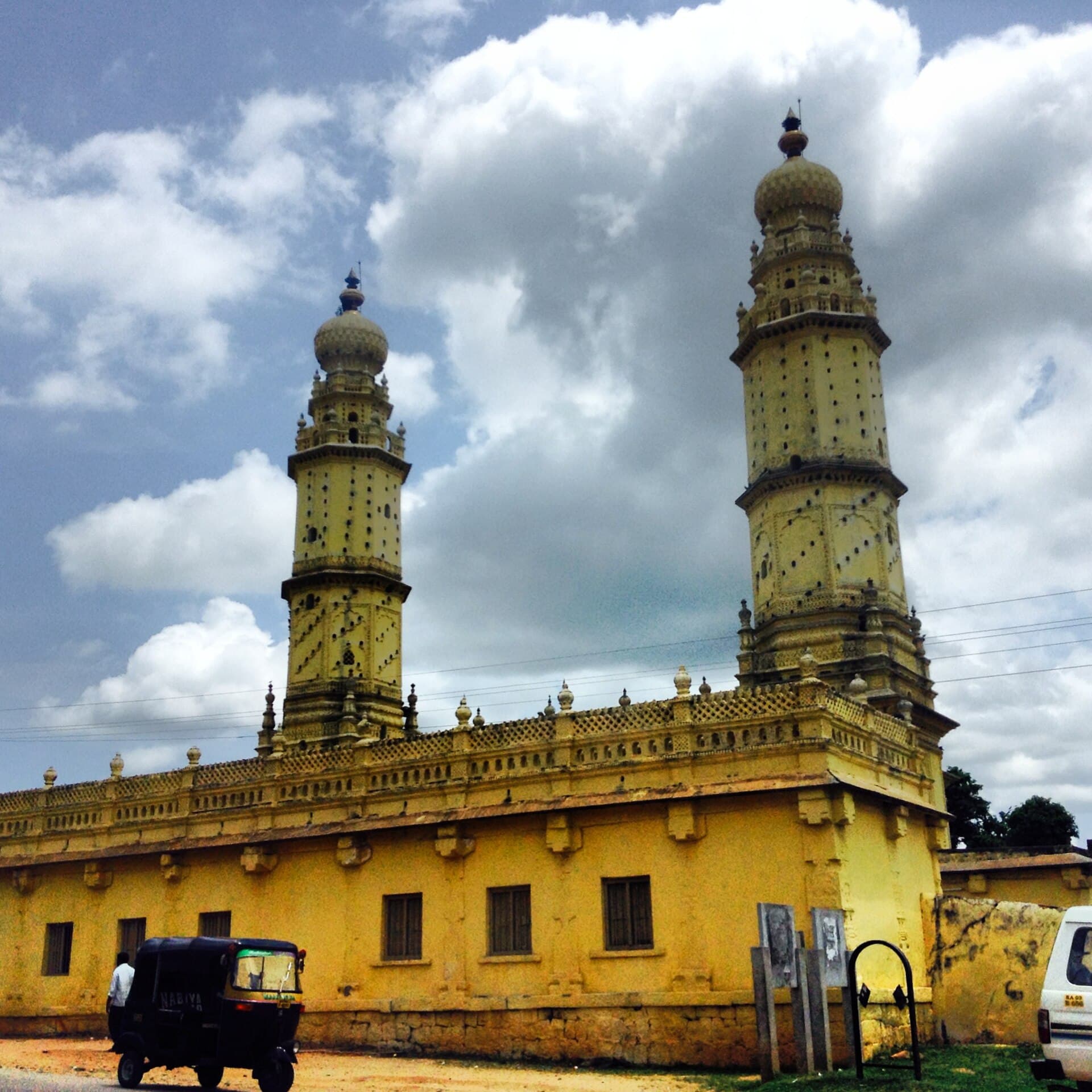 The Jama Masjid at Srirangapatna, a two-storeyed mosque with tall twin minarets.